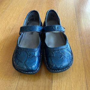 Alegria by PG Lite Navy Blue Mary Jane Clogs size 36